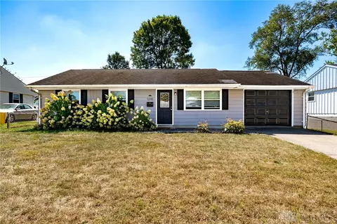 1215 Chalet Dr, New Carlisle, OH 45344