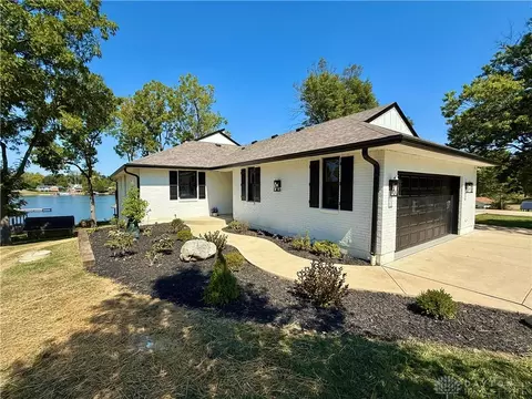4106 Navajo Trl, Jamestown, OH 45335