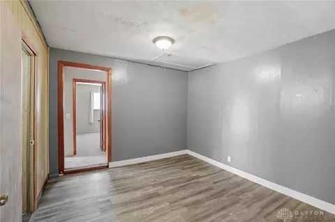 Bedroom - 421 Lyle Ave, Springfield, OH 45505 photo 3 of 12