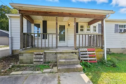 Exterior - 421 Lyle Ave, Springfield, OH 45505 photo 3 of 12