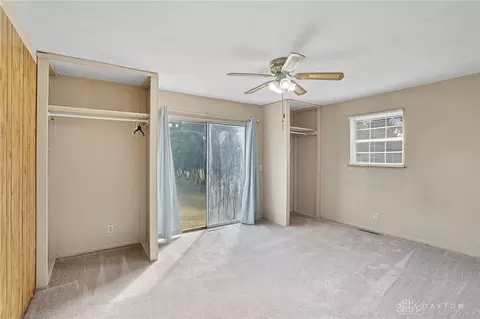 Bedroom - 421 Lyle Ave, Springfield, OH 45505 photo 5 of 12