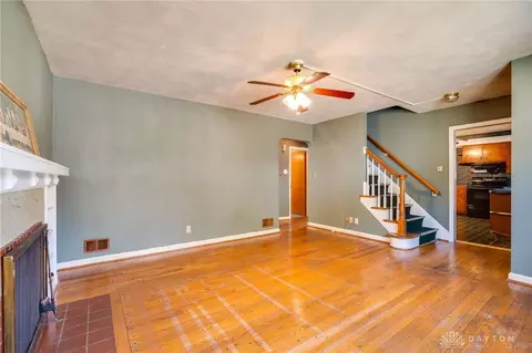 Living - 553 Flatt Ter, Cincinnati, OH 45232 photo 4 of 5