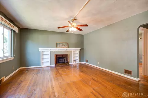 Living - 553 Flatt Ter, Cincinnati, OH 45232 photo 1 of 5