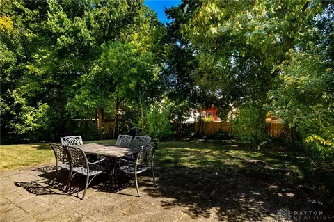 Exterior - 553 Flatt Ter, Cincinnati, OH 45232 photo 5 of 10