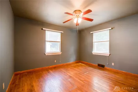 Bedroom - 553 Flatt Ter, Cincinnati, OH 45232 photo 1 of 7