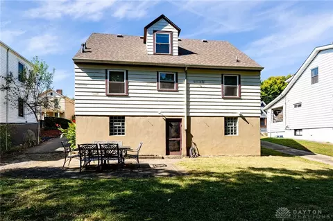 Exterior - 553 Flatt Ter, Cincinnati, OH 45232 photo 7 of 10