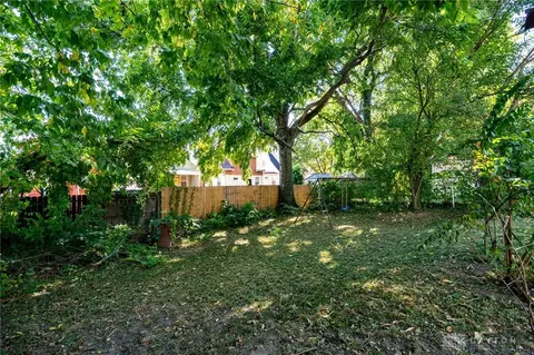 Exterior - 553 Flatt Ter, Cincinnati, OH 45232 photo 9 of 10