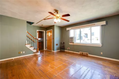 Living - 553 Flatt Ter, Cincinnati, OH 45232 photo 3 of 5