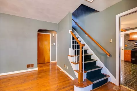 Entry Way - 553 Flatt Ter, Cincinnati, OH 45232 photo 2 of 2