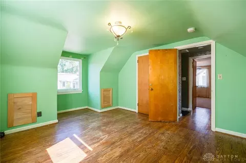 Bedroom - 553 Flatt Ter, Cincinnati, OH 45232 photo 7 of 7