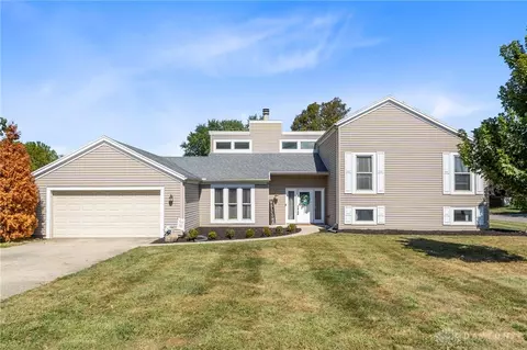 9667 Quailwood Trl, Dayton, OH 45458