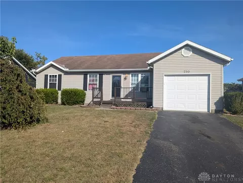210 Berschet Dr, South Charleston, OH 45368
