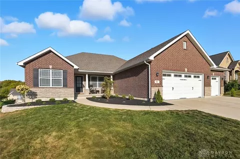 41 Louise Dr, Springboro, OH 45066