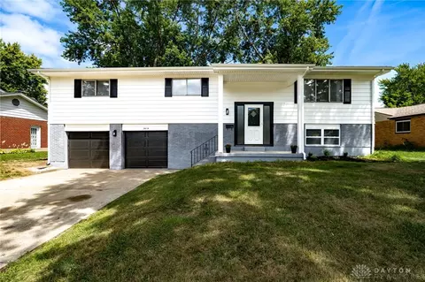 5619 Candlelight Ln, Dayton, OH 45431