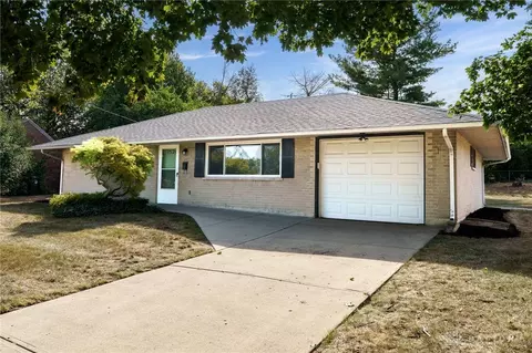 1524 Hillwood Dr, Kettering, OH 45439
