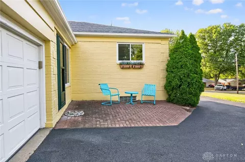 Exterior - 9748 Leacrest Rd, Cincinnati, OH 45215 photo 7 of 14