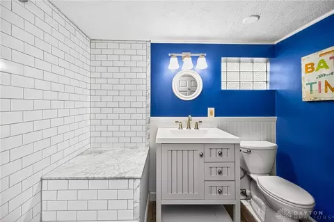 Bath - 9748 Leacrest Rd, Cincinnati, OH 45215 photo 7 of 7