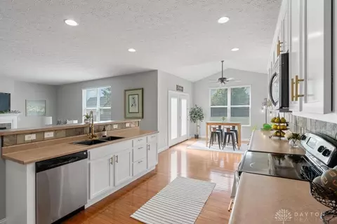 9159 Glenridge Blvd, Centerville, OH 45458 photo 18