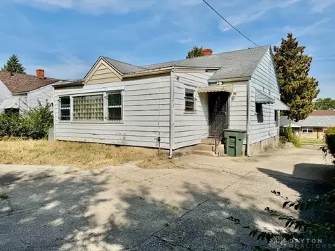 2726 Mccall St, Dayton, OH 45417