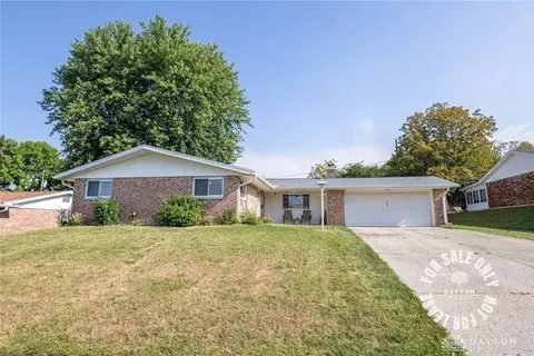 3154 Sherwood Park Dr, Springfield, OH 45505