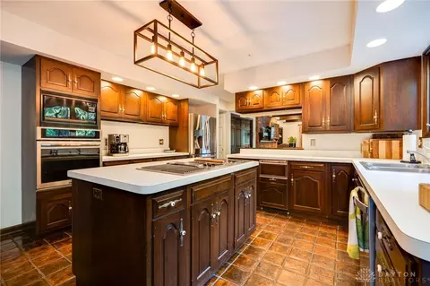Kitchen - 4301 Tait Rd, Kettering, OH 45429 photo 4 of 9