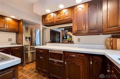 Kitchen - 4301 Tait Rd, Kettering, OH 45429 photo 5 of 9