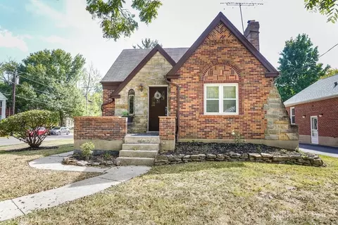 3841 Thornton Dr, Silverton, OH 45236