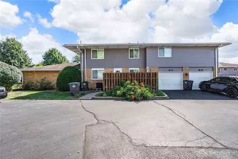 1644 S Villa Dr, West Carrollton, OH 45449