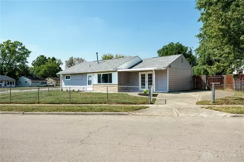 3 Holgate Ct, Fairborn, OH 45324 photo 4