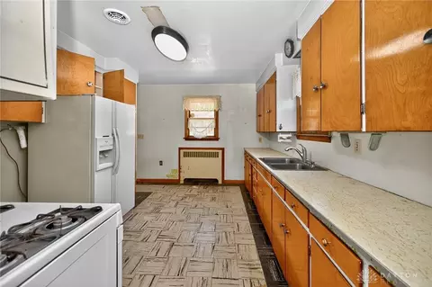 Kitchen - 5822 Broadway Rd, Springfield, OH 45502 photo 1 of 5
