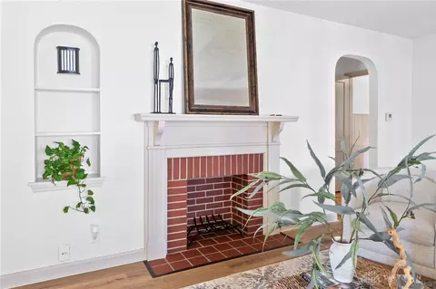 Living - 47 N Wright Ave, Fairborn, OH 45324 photo 3 of 6