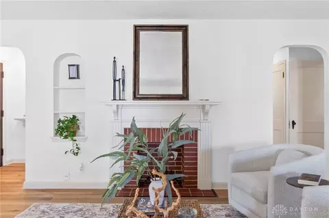 Living - 47 N Wright Ave, Fairborn, OH 45324 photo 4 of 6
