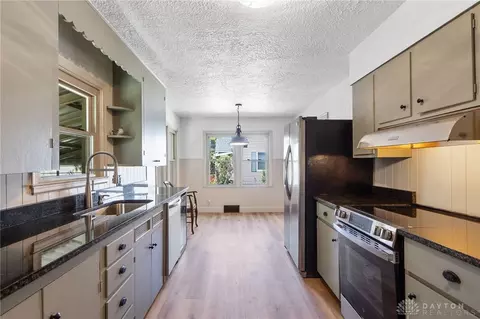 Kitchen - 47 N Wright Ave, Fairborn, OH 45324 photo 2 of 7