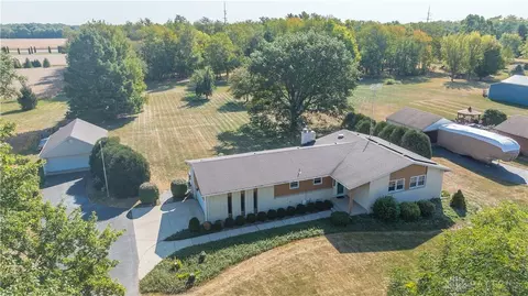 11208 Putnam Rd, Englewood, OH 45322