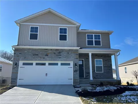 1802 Palmer Ct, Xenia, OH 45385