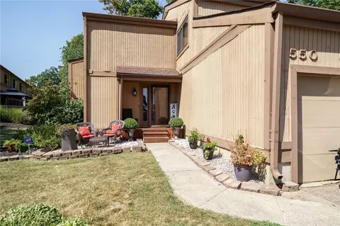 550 Maple Ln, Mason, OH 45040 photo 3
