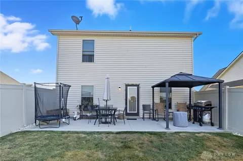 Exterior - 276 Hampton Trl, Springfield, OH 45502 photo 8 of 10
