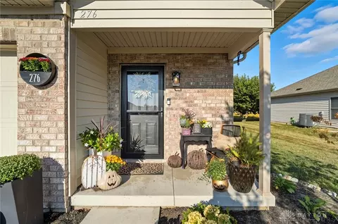 Exterior - 276 Hampton Trl, Springfield, OH 45502 photo 5 of 10