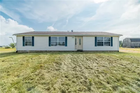 6791 Smith Rd, Bradford, OH 45308