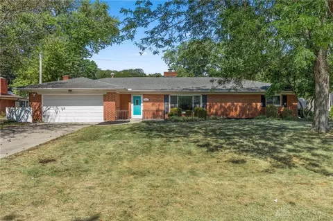341 Cardigan Rd, Washington Township, OH 45459