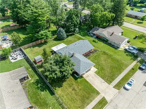 View/Area - 2033 Westlawn Dr, Kettering, OH 45440 photo 3 of 8