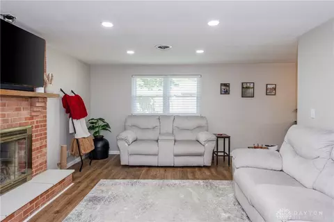 Living - 2033 Westlawn Dr, Kettering, OH 45440 photo 2 of 2