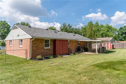 Exterior - 2033 Westlawn Dr, Kettering, OH 45440 photo 5 of 5