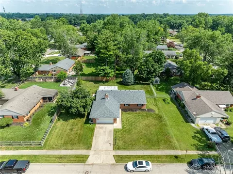 View/Area - 2033 Westlawn Dr, Kettering, OH 45440 photo 2 of 8