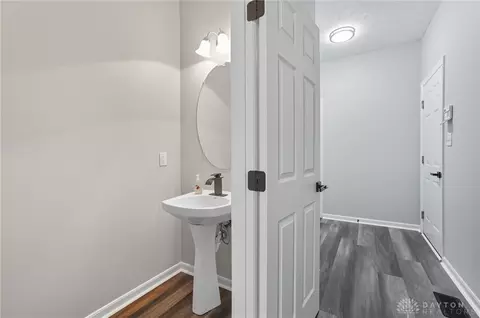 Entry Way - 792 Oak Forest Dr, Morrow, OH 45152 photo 4 of 9