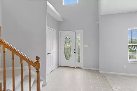 Entry Way - 792 Oak Forest Dr, Morrow, OH 45152 photo 2 of 9