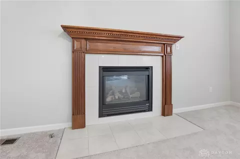 Living - 792 Oak Forest Dr, Morrow, OH 45152 photo 6 of 8