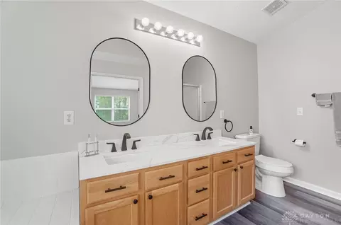Bath - 792 Oak Forest Dr, Morrow, OH 45152 photo 3 of 6