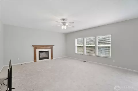 Living - 792 Oak Forest Dr, Morrow, OH 45152 photo 4 of 8