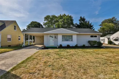 1227 Ellen Dr, Middletown, OH 45042